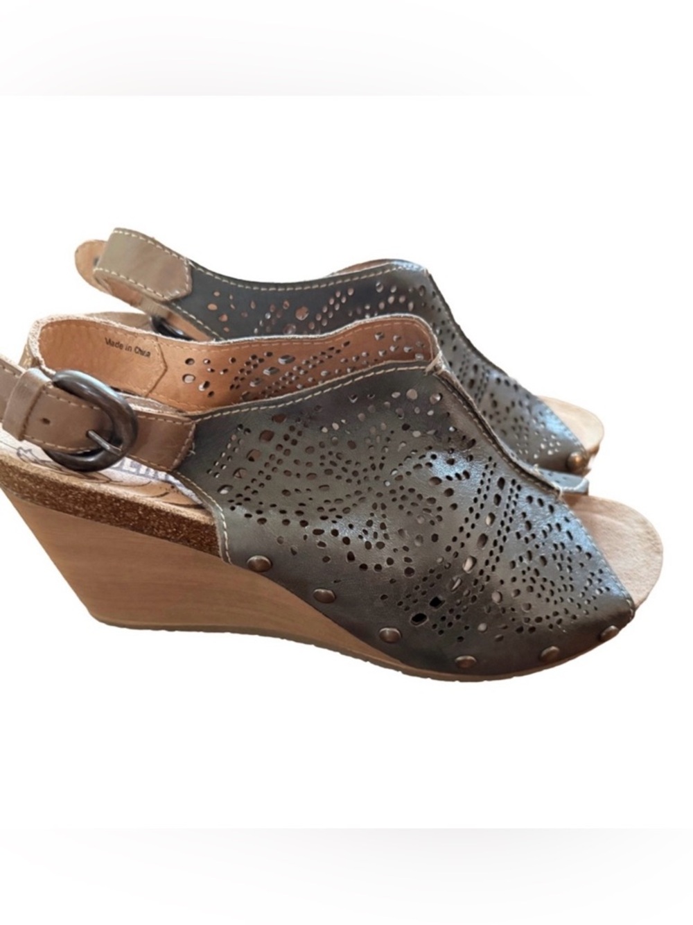 PIKOLINOS Women's Benissa Moss Green Perforated Wedge Sandals